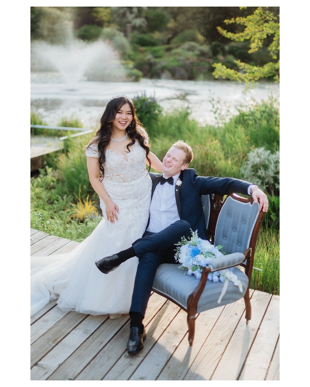Amy &amp; Dan! Time to check your emails! 🫰 

#yayloveweddingphotography
#vancouverweddingphotographer