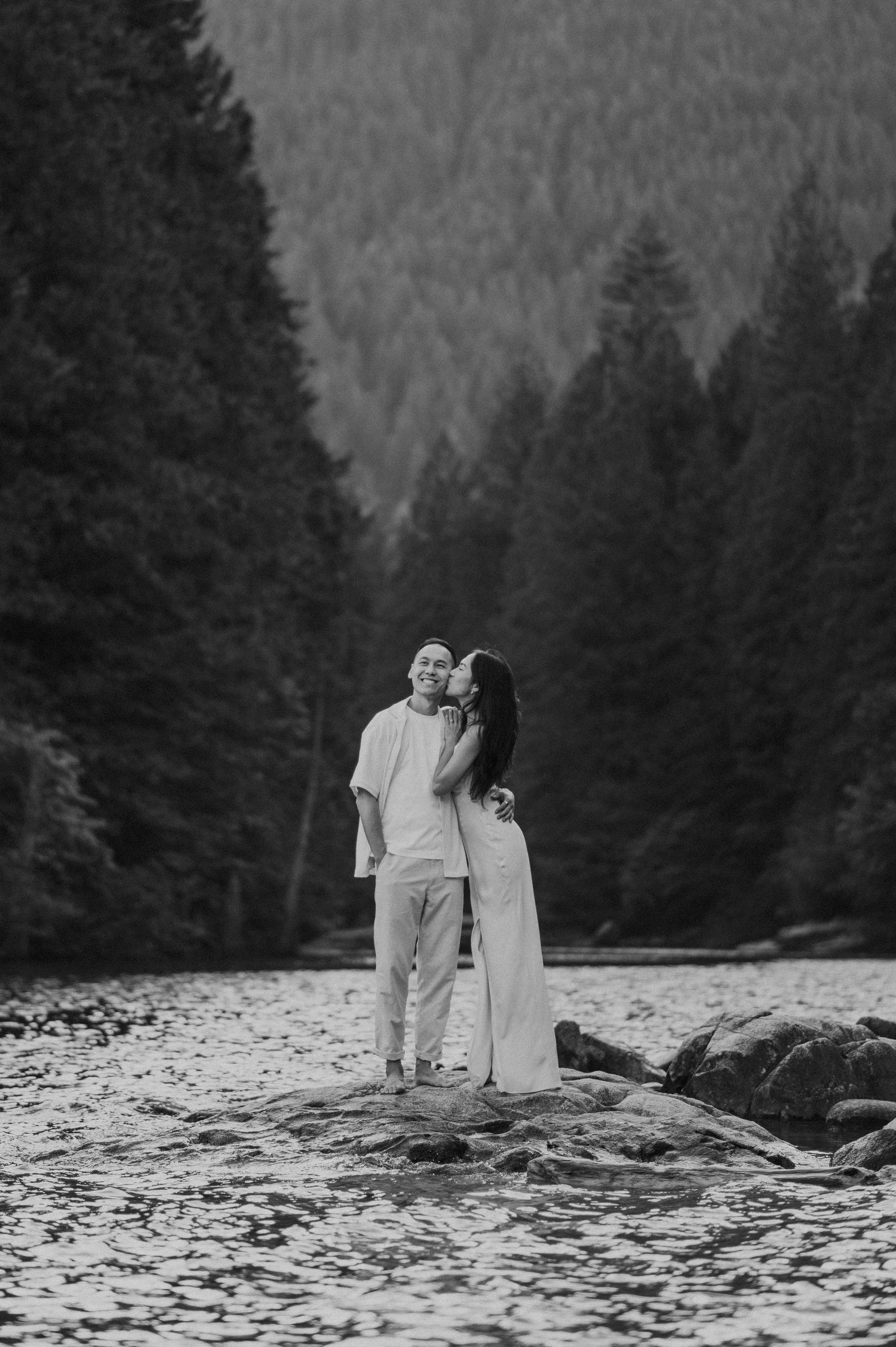 Yaylove_Wedding_Photography_Tiffany_Ming_Engagement_Golden_Ears_Vancouver_2024-112.jpg