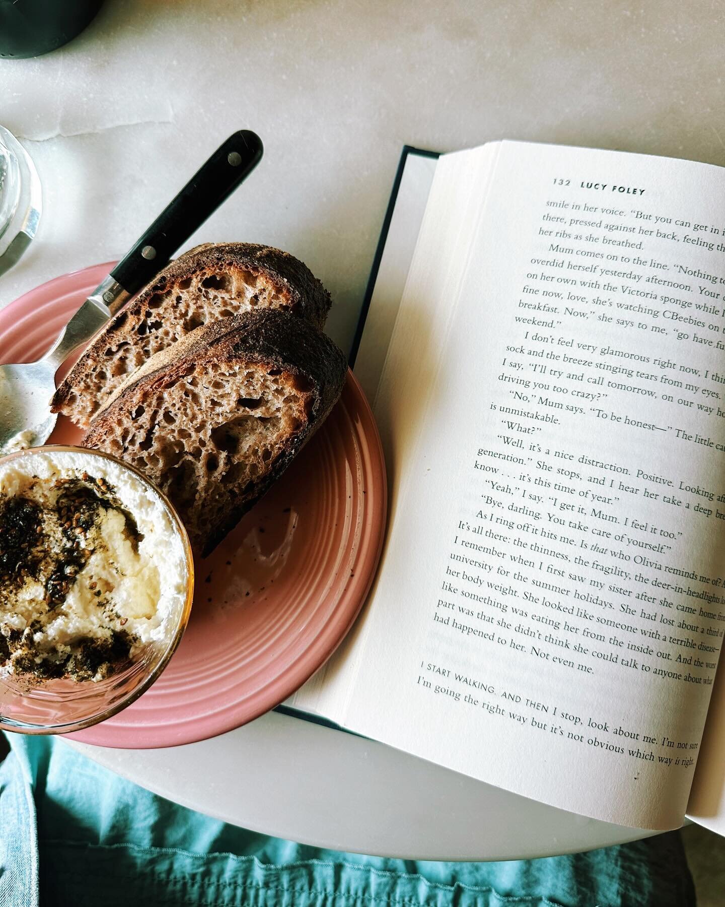 currently reading @lucyfoleyauthor &ldquo;The Guest List&rdquo; and loving it so far!! 

reading and snacking @paradis.bb and @silentbookclub_miami 

#lucyfoley #lucyfoleytheguestlist #paradisbooksandbread #thingstodomiami #silentbookclubmiami #readw