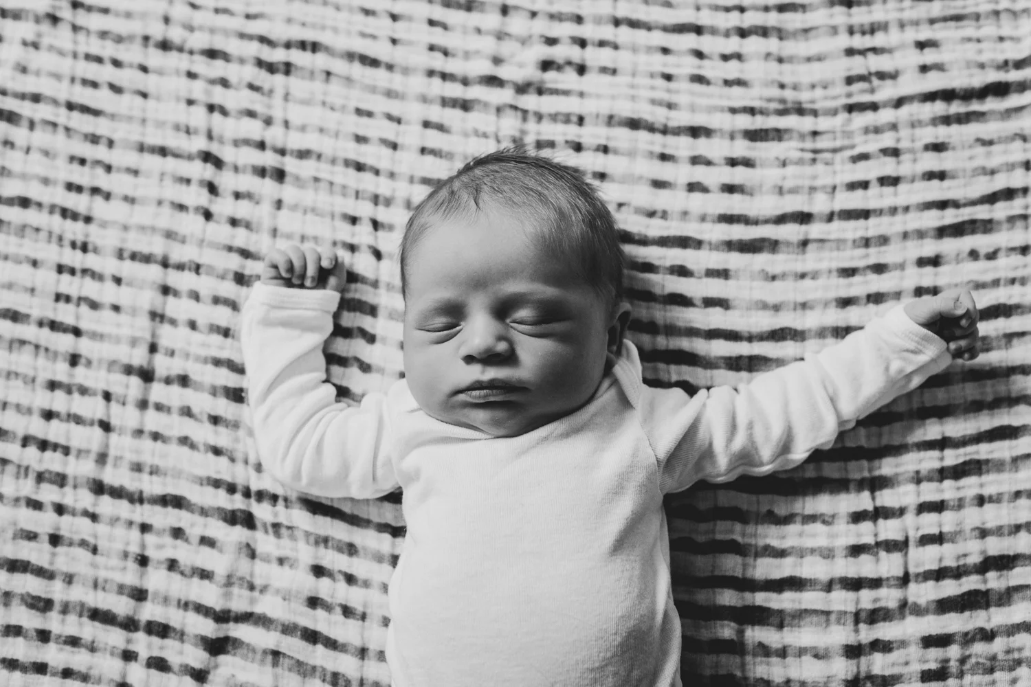 baby jack | newborn lifestyle photographer | six days new 