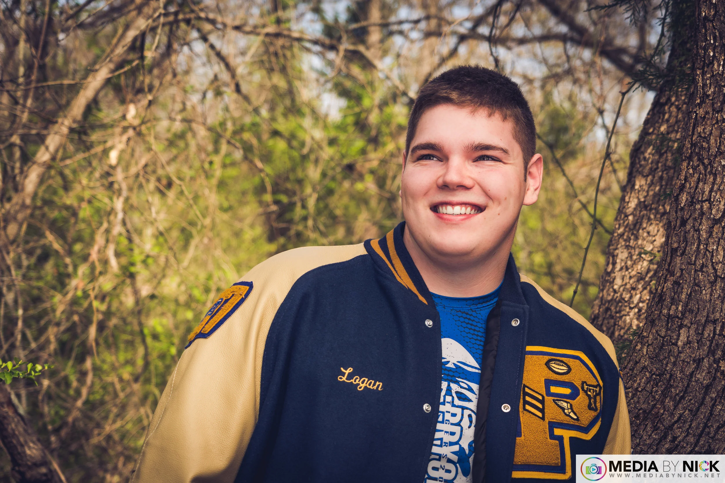 Logan Country Boy Senior Photos - Media By Nick Photography Services Tulsa, OK-2.jpg