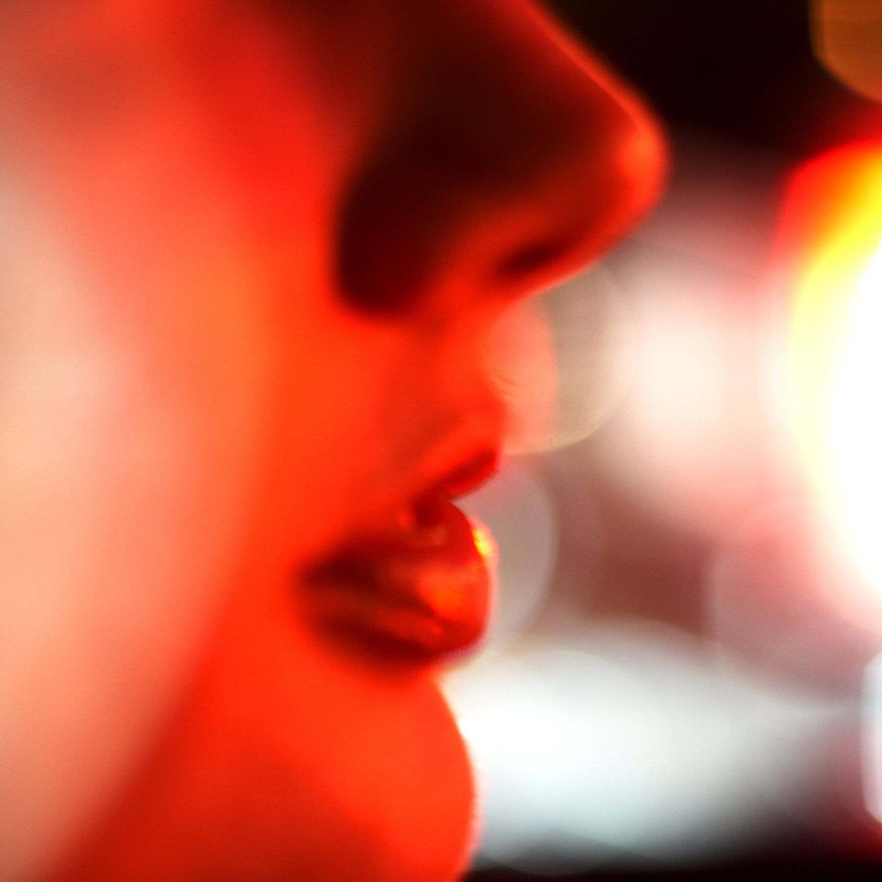 LIPS-SEDUCTIVE-CREATIVE-WHIMSICAL-PORTRAIT-©-JONATHAN-R.-BECKERMAN-PHOTOGRAPHY.jpg