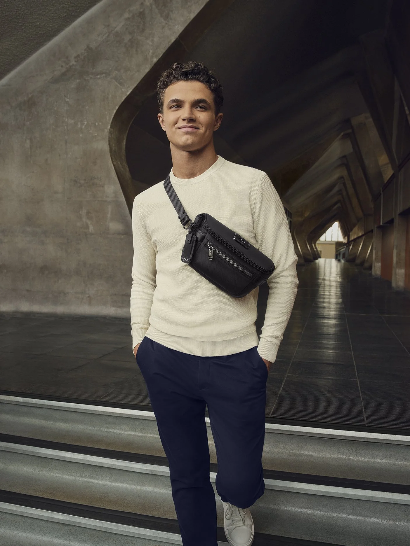 TUMI_Alpha_Bravo_Lando_Classified_Waist_Pack_RGB_72.jpg