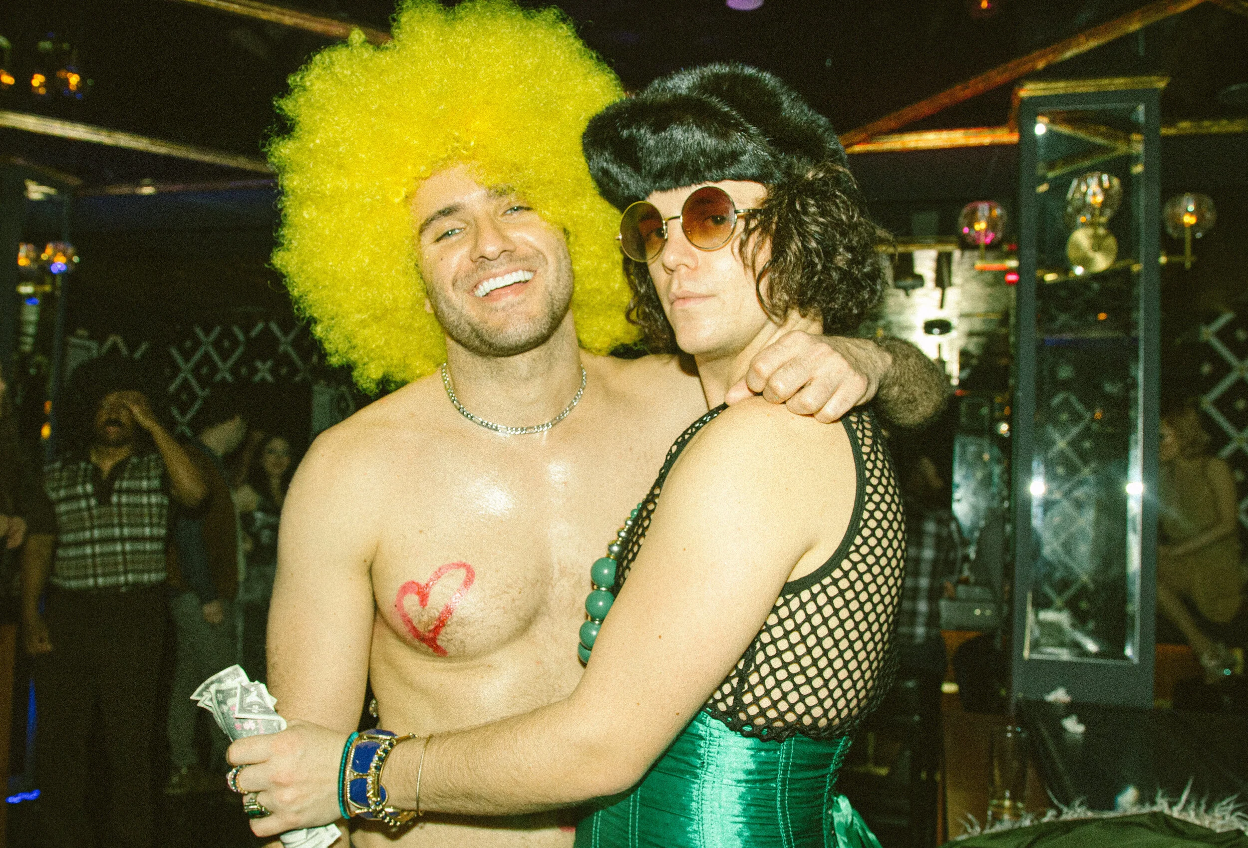 NIGHT-FEVER-340.jpg
