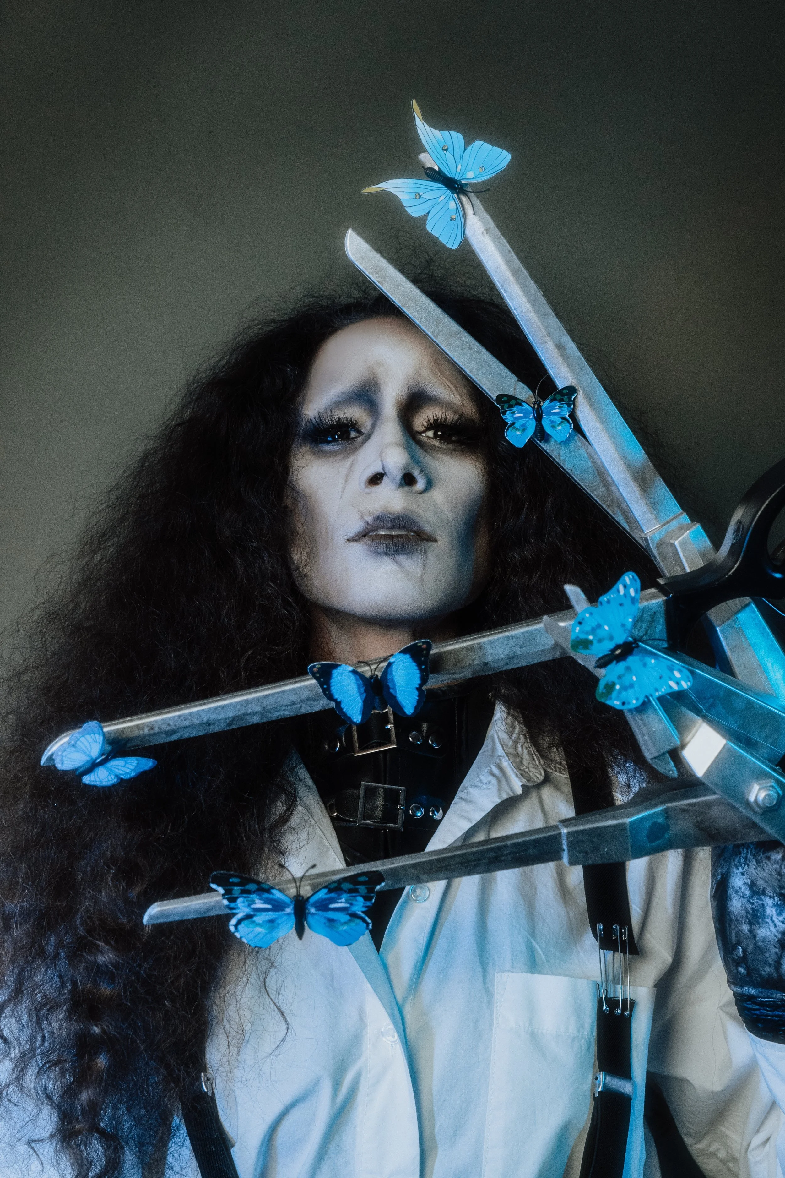 MAK-SCISSORHANDS-3.jpg