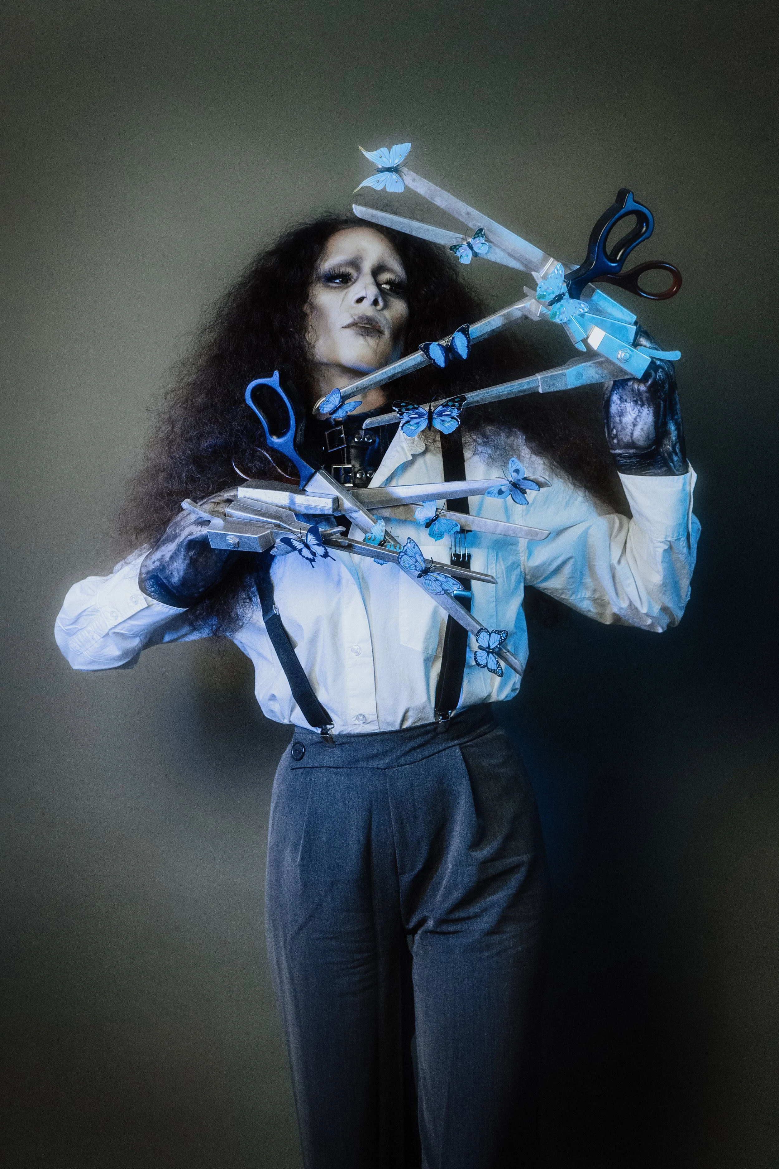 MAK-SCISSORHANDS-4.jpg