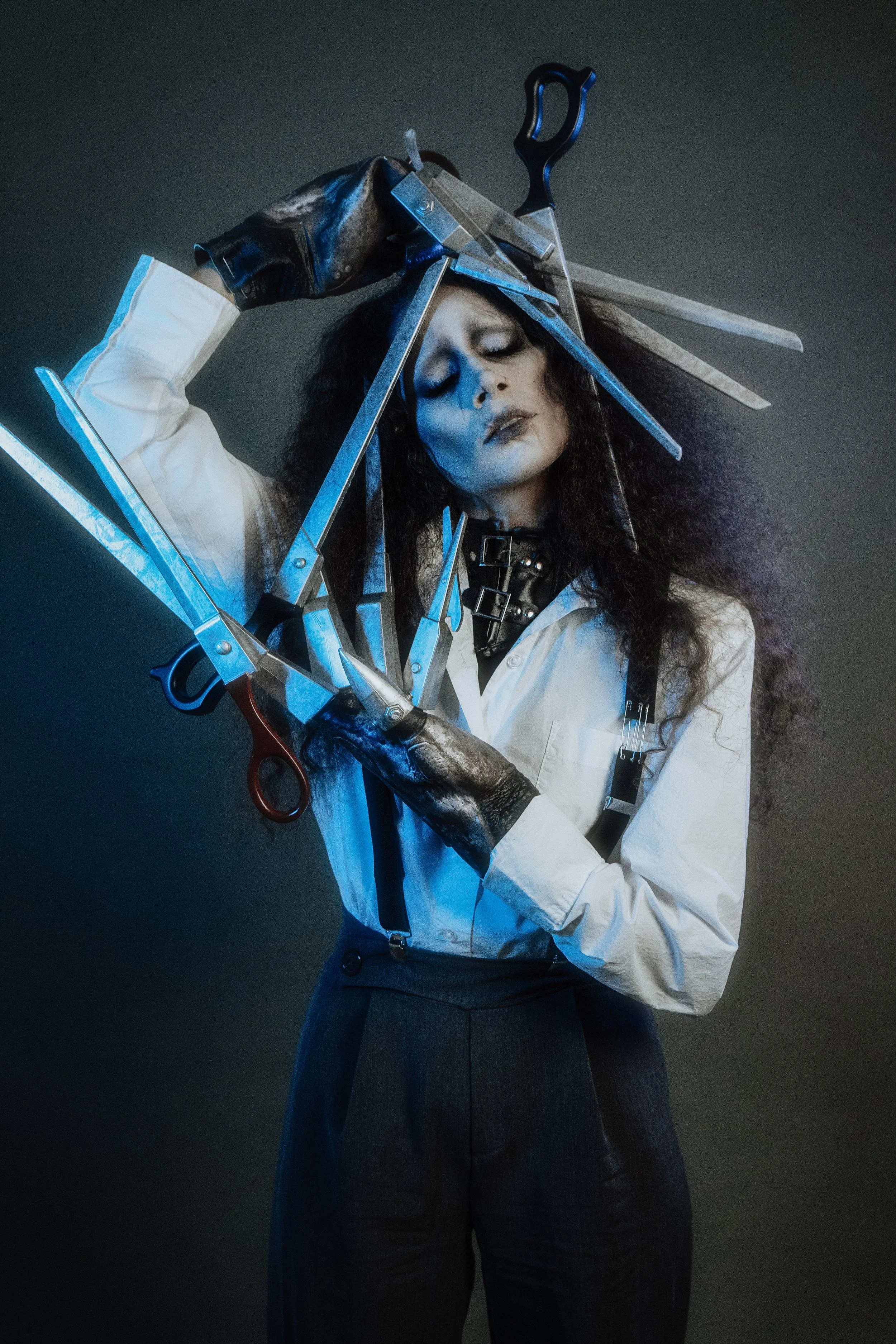 MAK-SCISSORHANDS-11.jpg