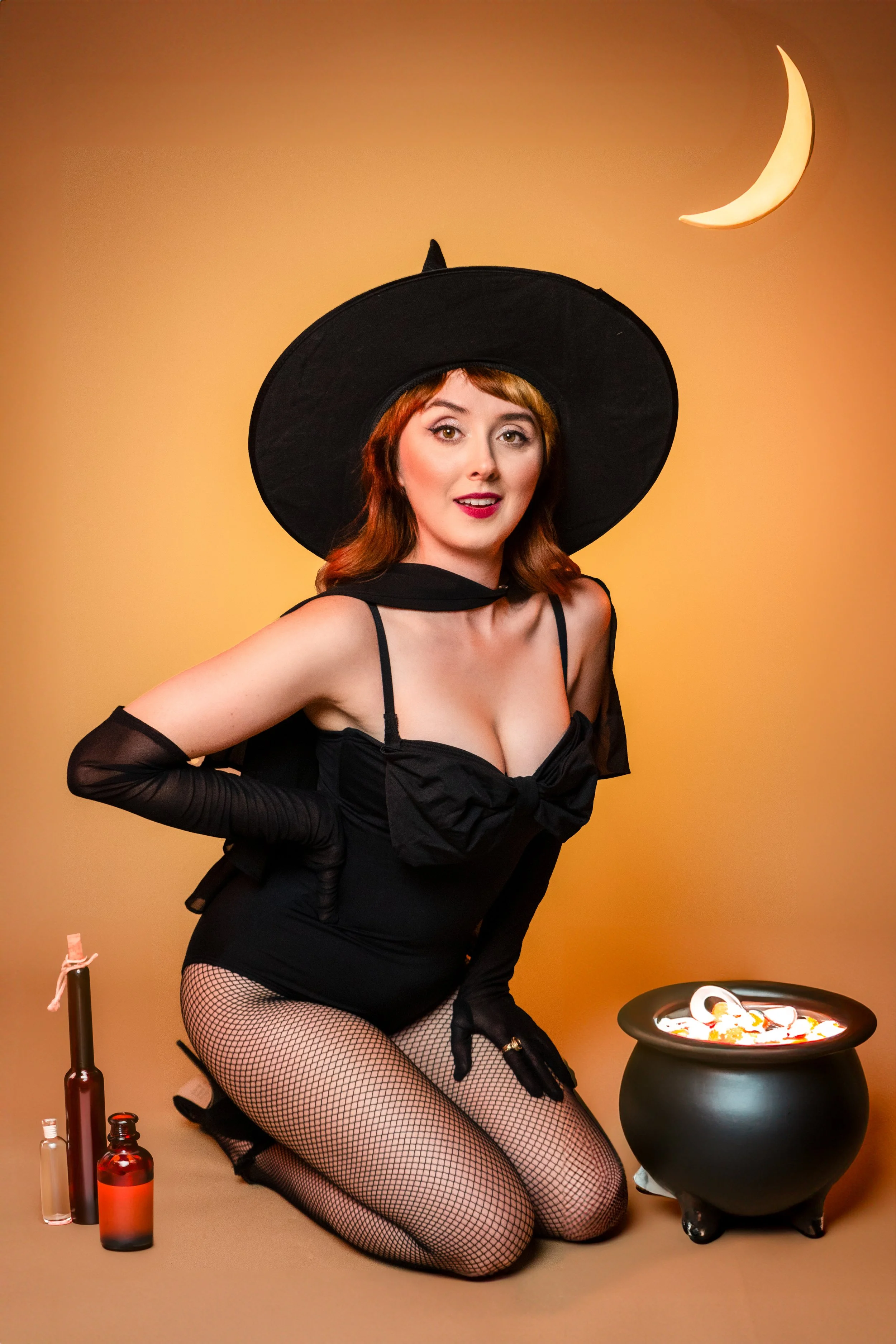 SCARLET-PINUP-WITCH-9.jpg