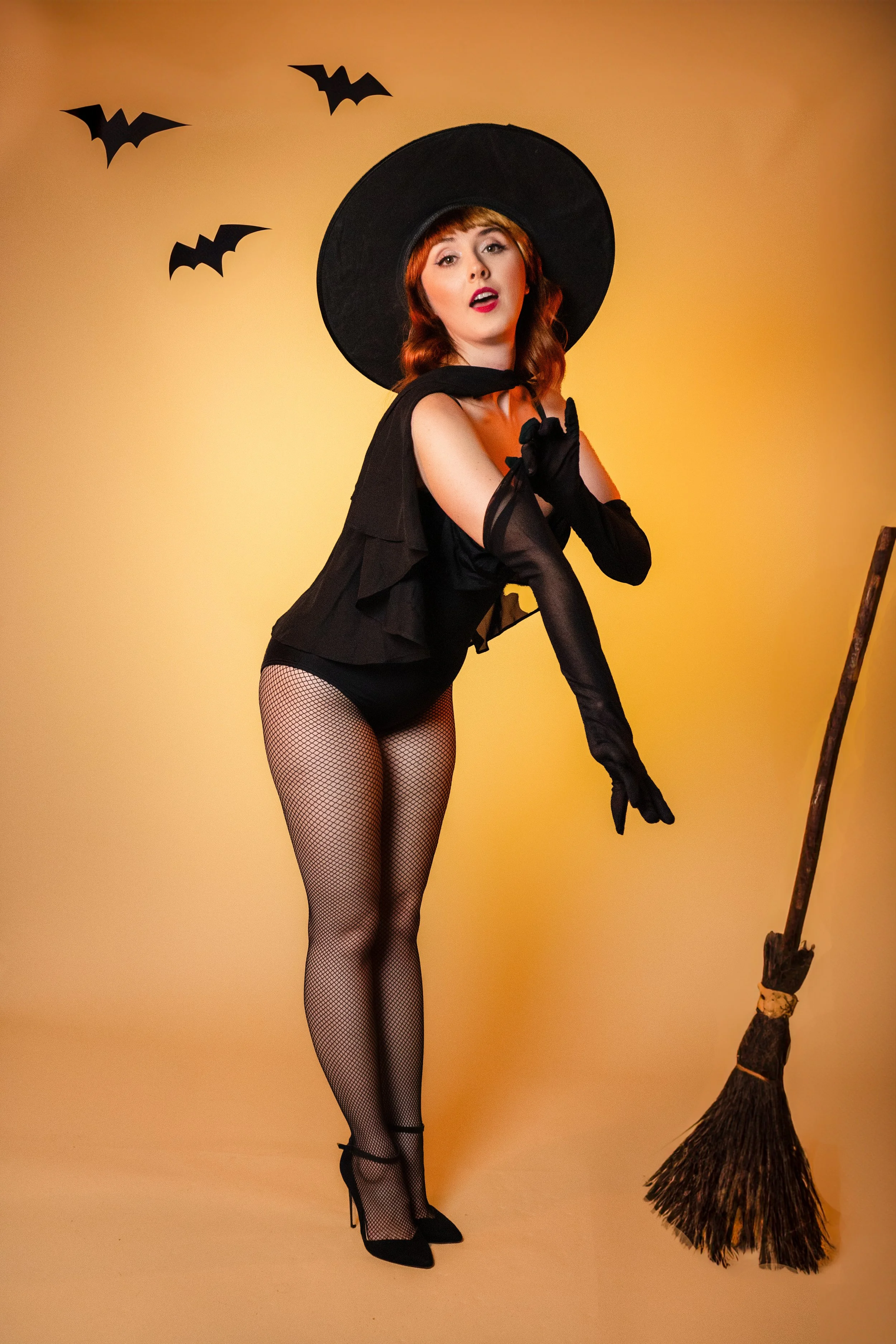 SCARLET-PINUP-WITCH-15.jpg