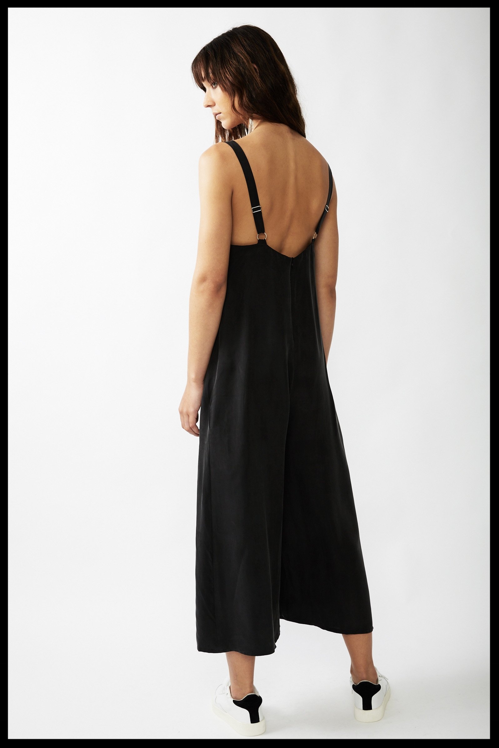 Essential Wideleg Jumpsuit - Black 4..jpg