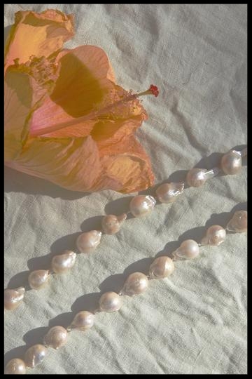 keshi_pearl_necklace4_360x 2..jpg