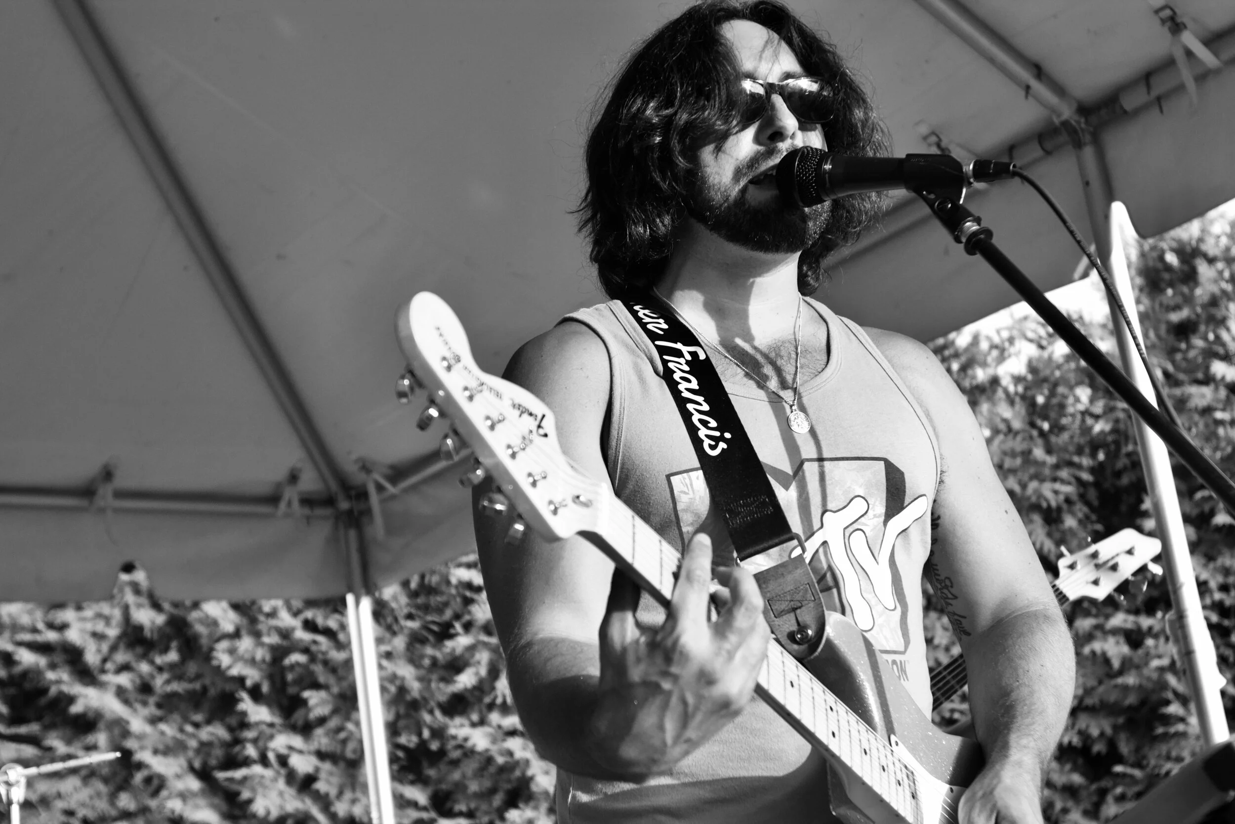 chris G Blu Grotto 7-22 - 27 of 63.jpg