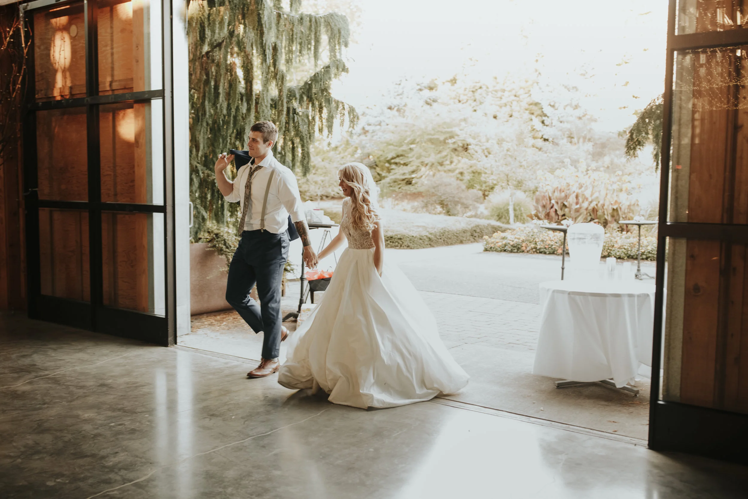 dawn-photo-oregon-gardens-cara-skylen-reception-130.jpg