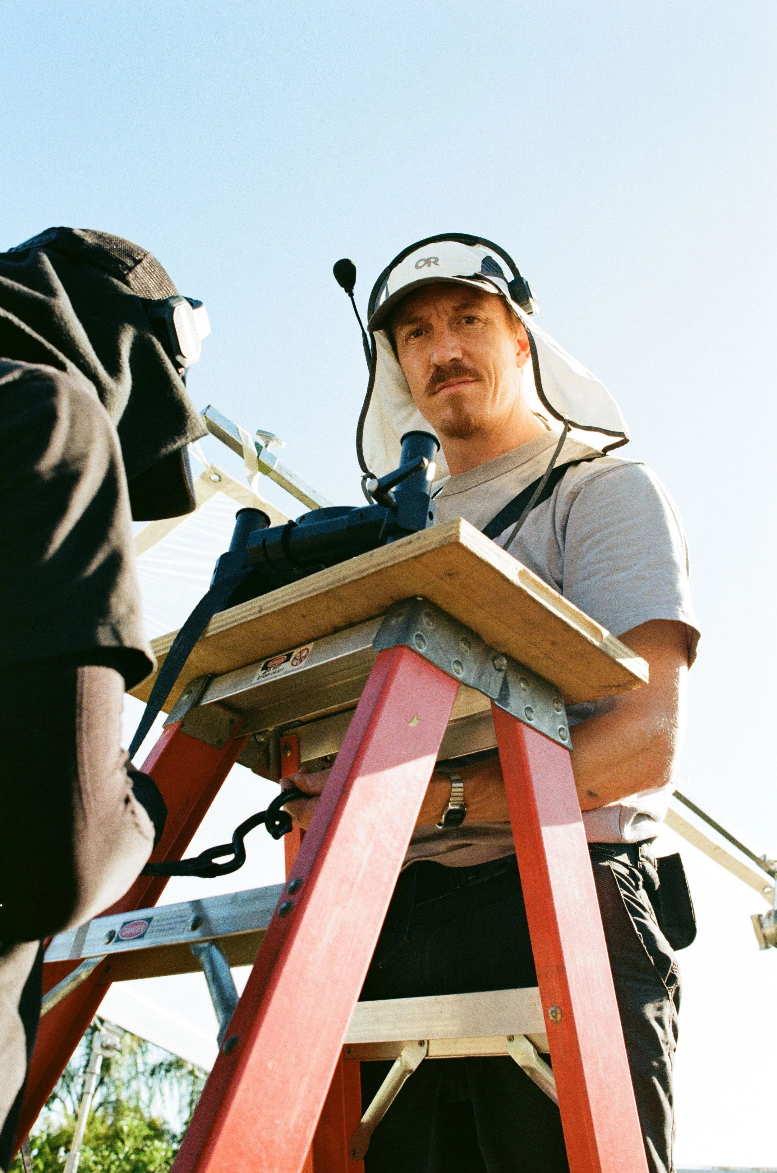 040_Paul Lai_Unit Still_I'm Calling for My Parents_2026.JPG