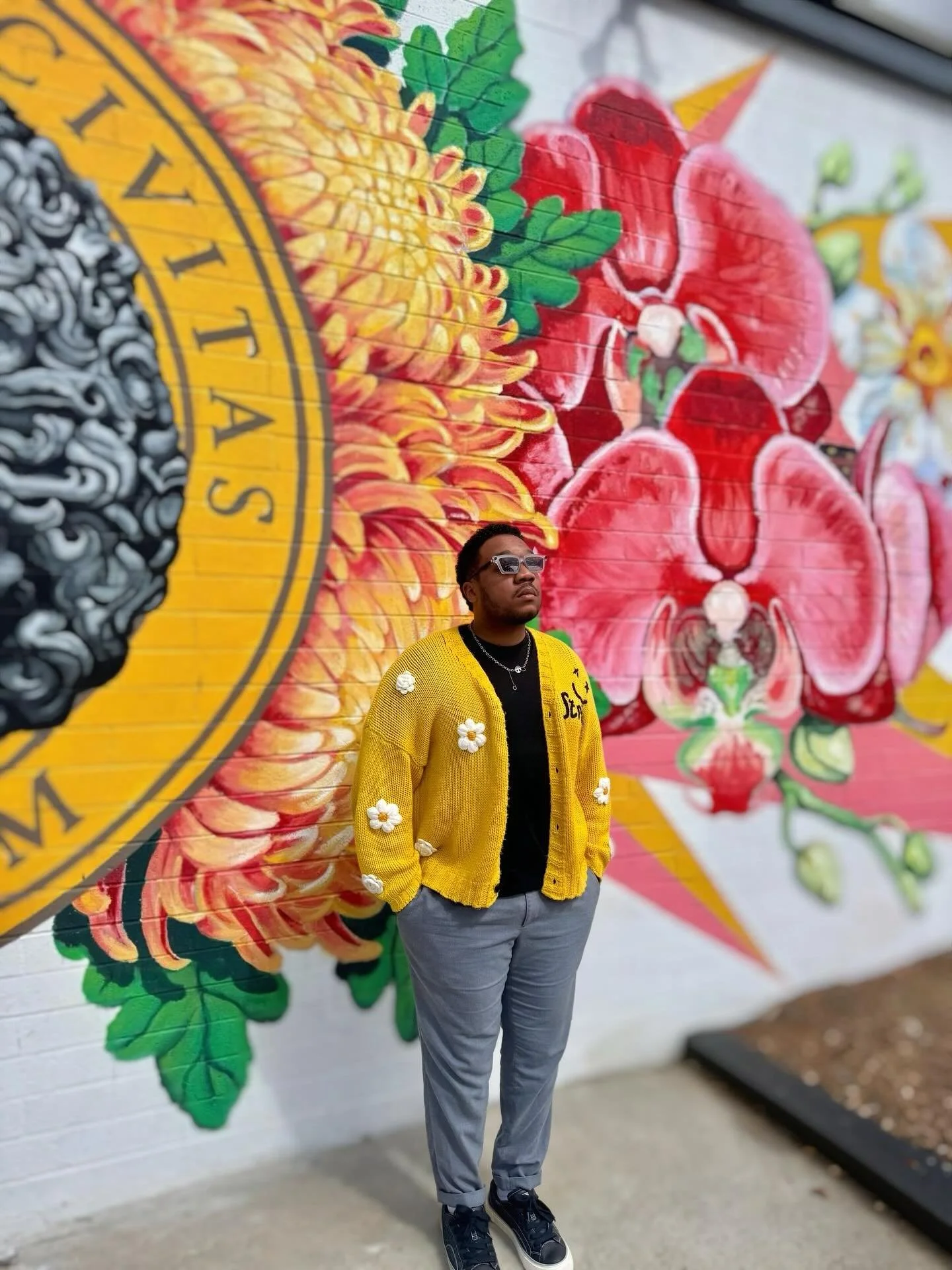 A bold knit can flip the mood of an entire look, especially when paired with effortless neutrals. This yellow cardigan brings the vibe: confident, cozy, and unapologetically fresh this season! 
.
.
.
.
.
.
.
.
#ootd #whatiwore #fallfashion #lifestyle