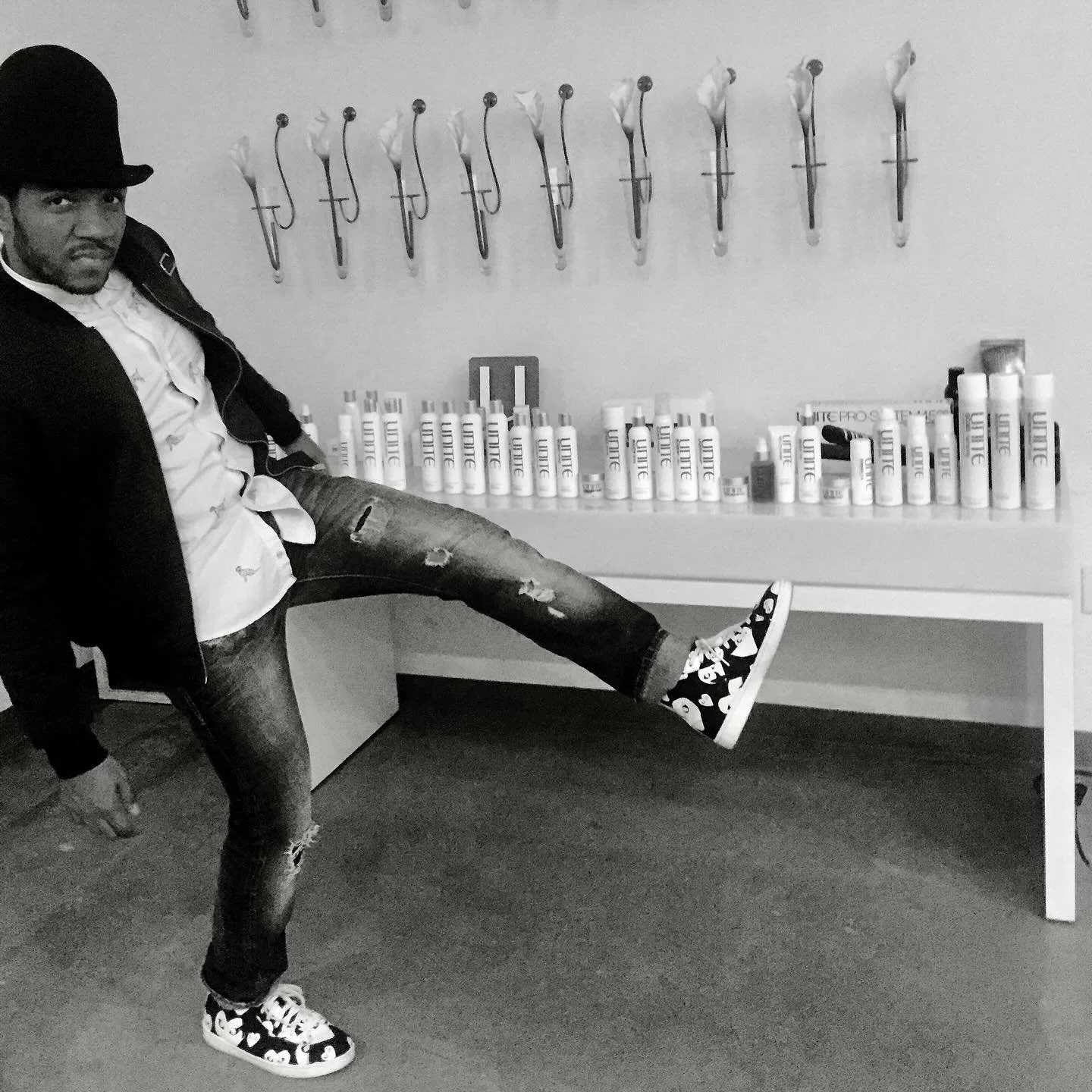 2016 Trend: It was a very feral year, very! Styling, radio, tv, musical festivals&hellip; I was doing dos muchos!!! 
.
.
.
.
.
.
.
.
.
.
#deanhallstyle #thedeanslist #lifestyle #throwback #trend #working #imageconsultant #personalshopping #wardrobest