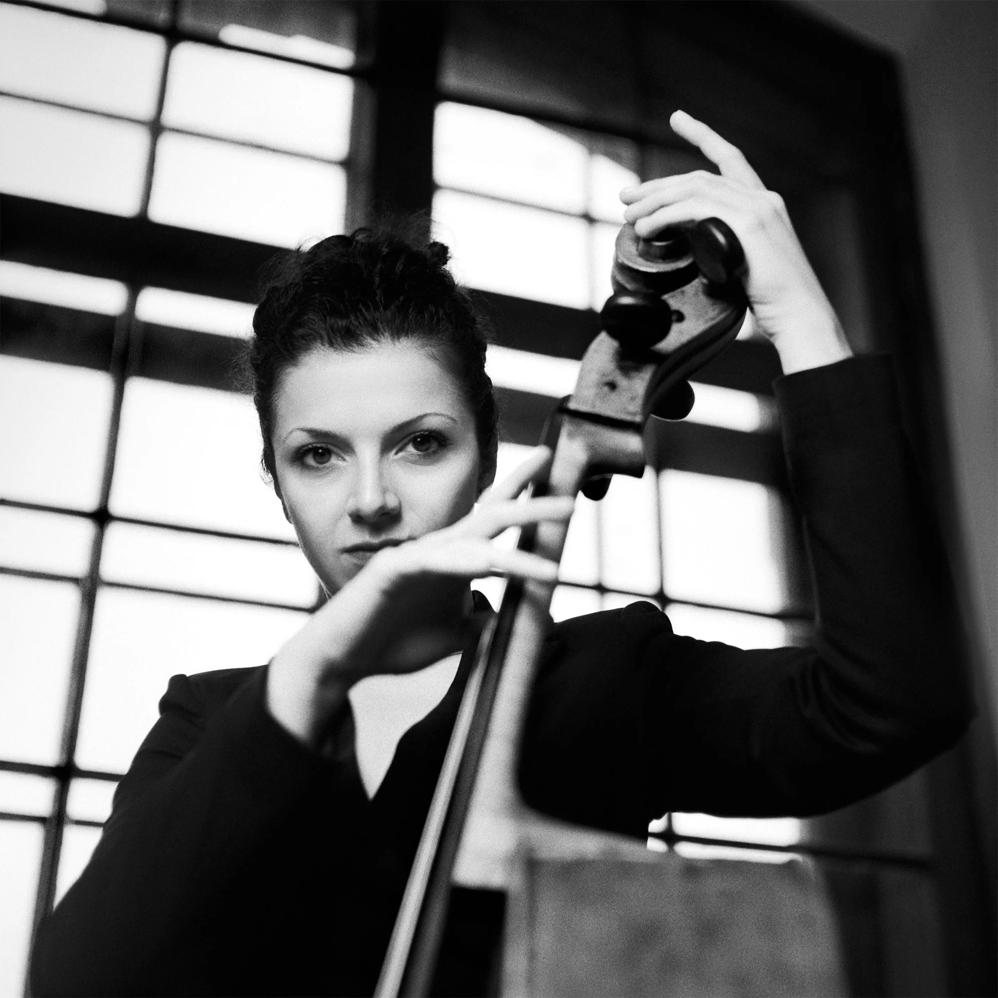 Miriam Prandi releases her second single from the upcoming album “Bach · Cello Suites”. Listen now to “Cello Suite No. 2 in D Minor, BWV 1008: V. Menuet I &amp; II”