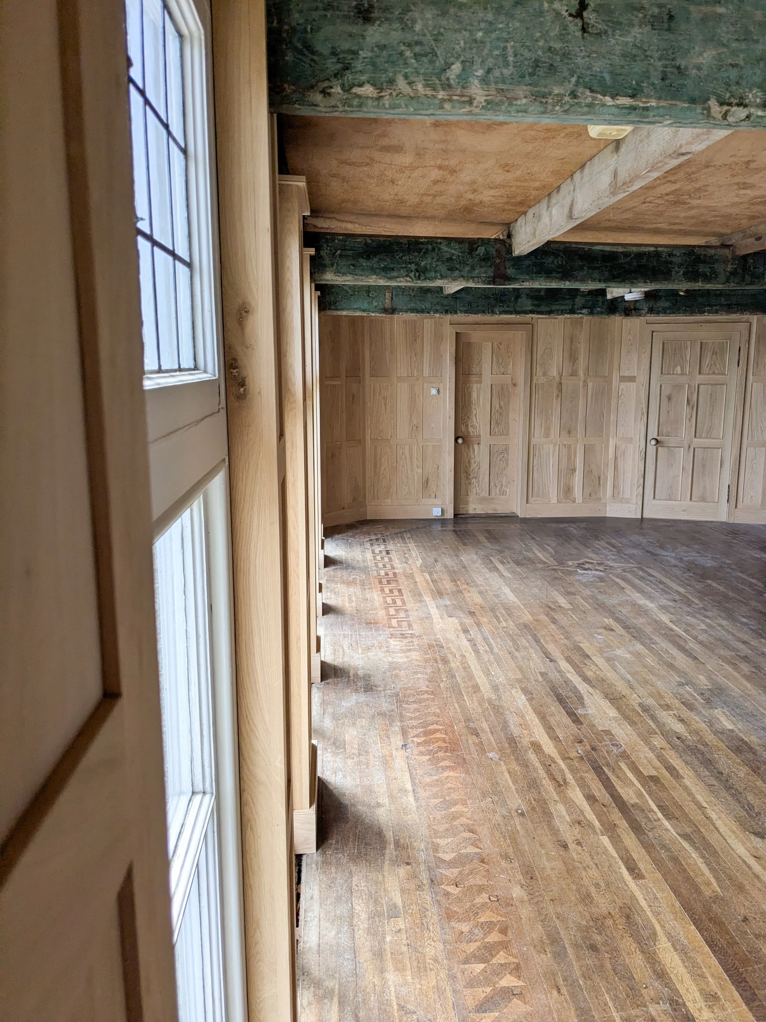 Bespoke Oak Panelling at Porth-en-Alls