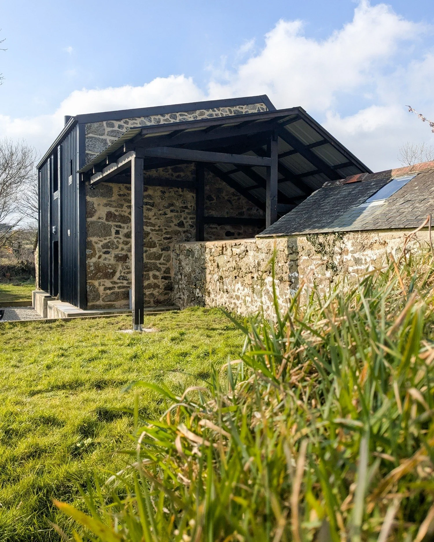 A large part of what I do is designing and building bespoke timber structures.

From cabins and garden studios to pergolas and architectural outdoor spaces, every project starts with understanding how the space will be used and how it should sit with