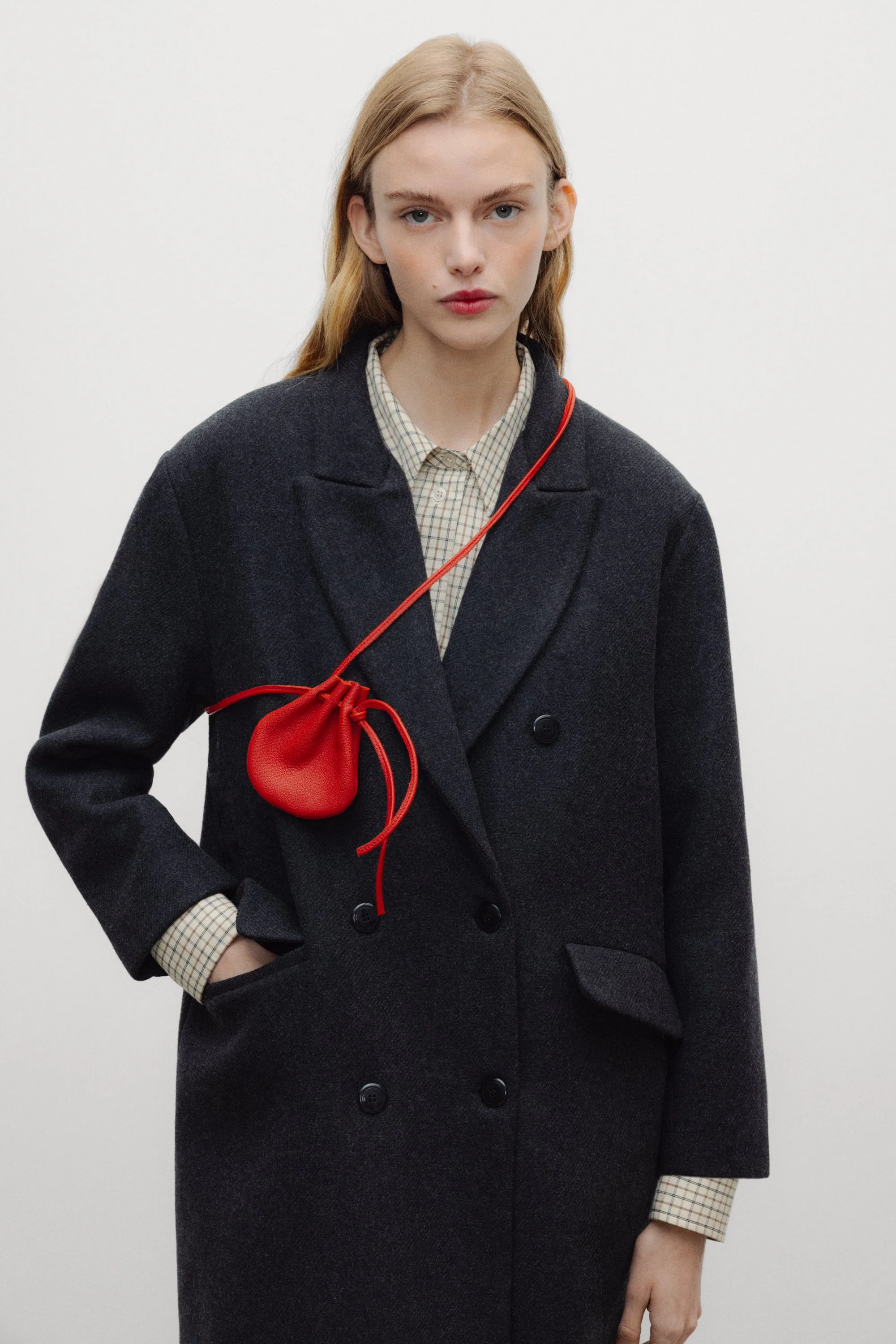 L_1_04_WOMAN_025.jpg