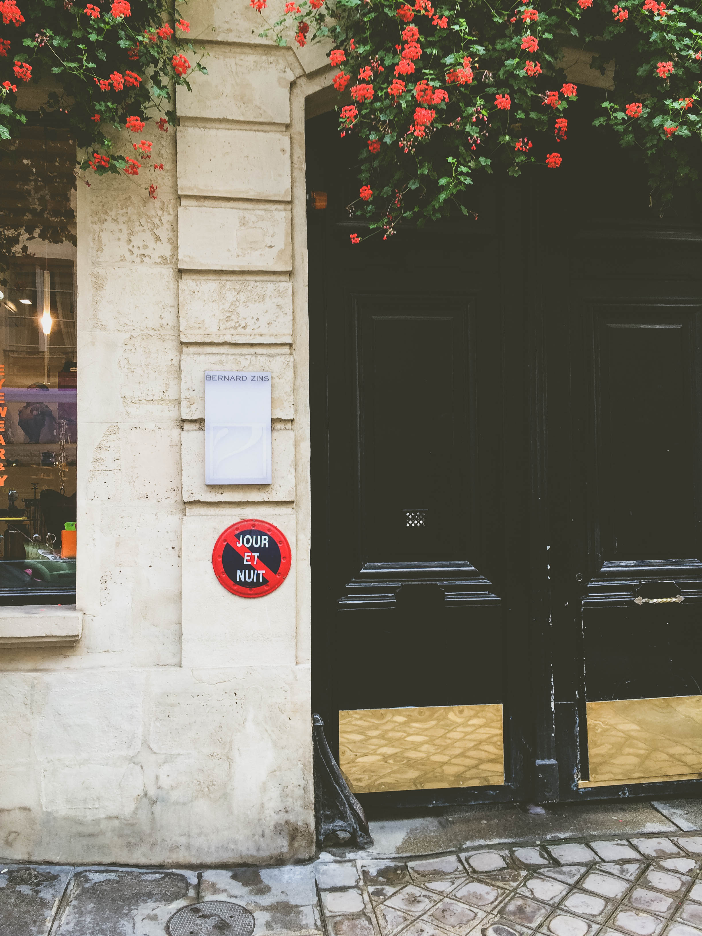 A door and flowers in Paris