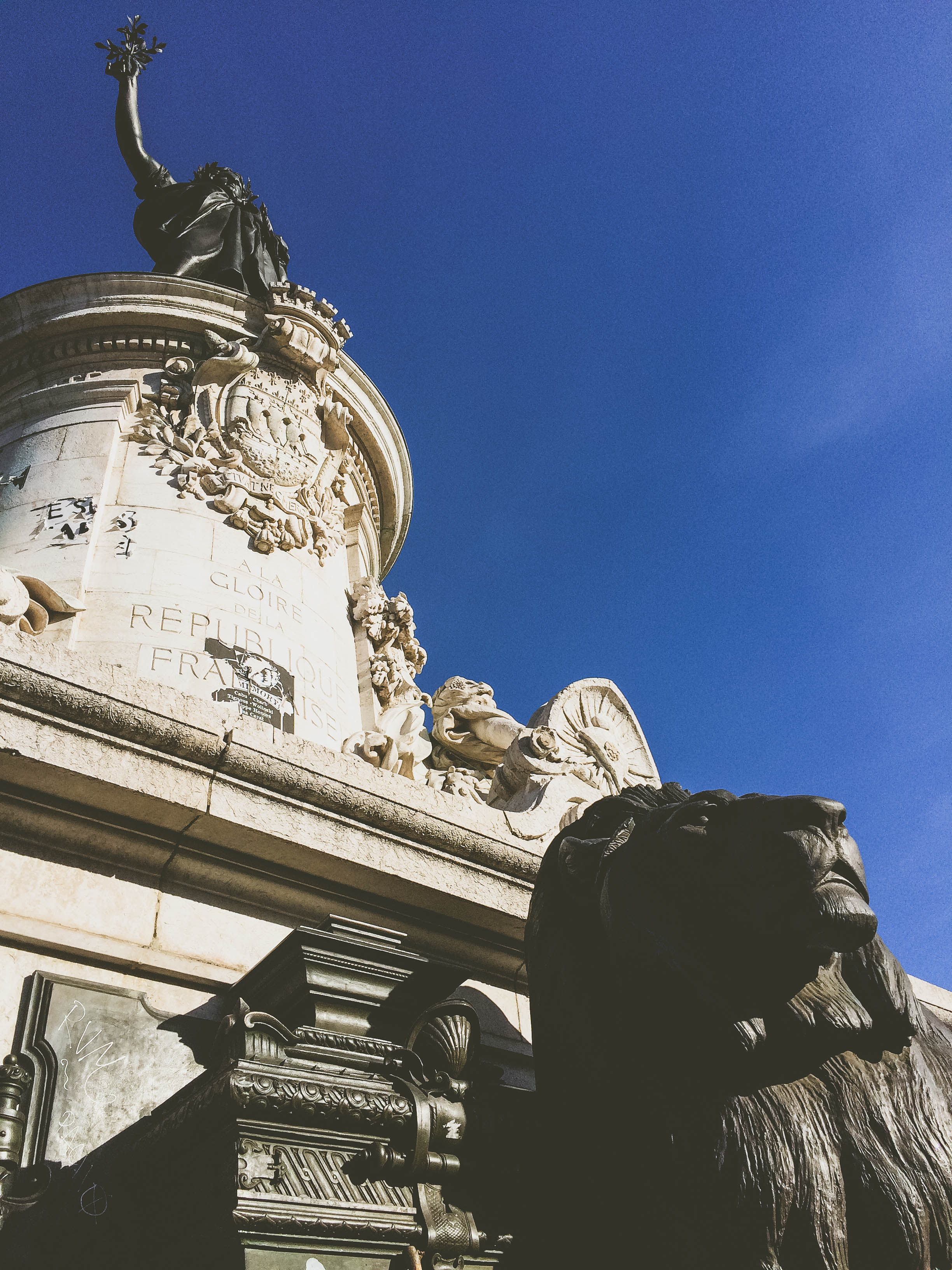 Place de la Republique statue