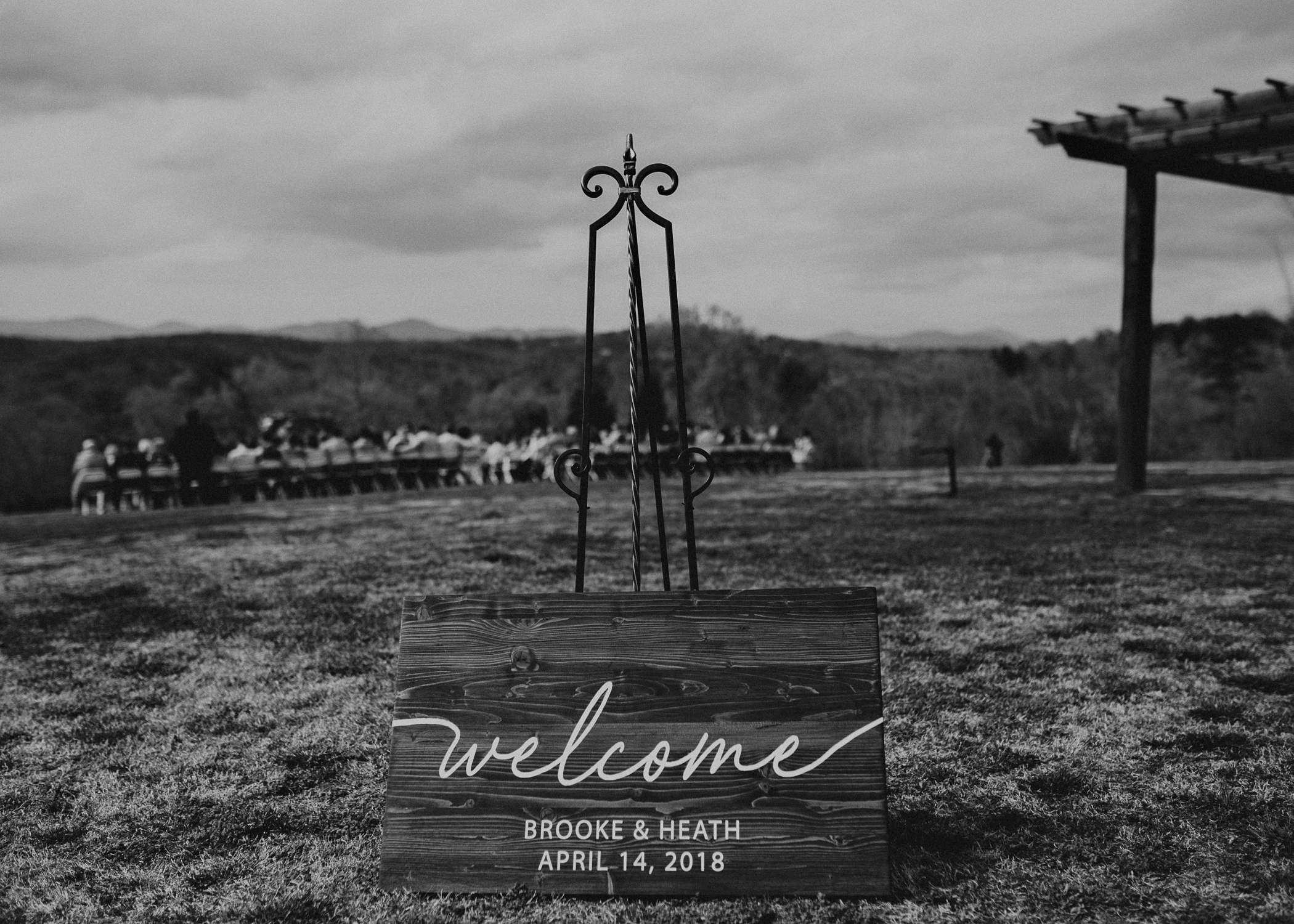 45 - Welcome sign on wedding day .jpg