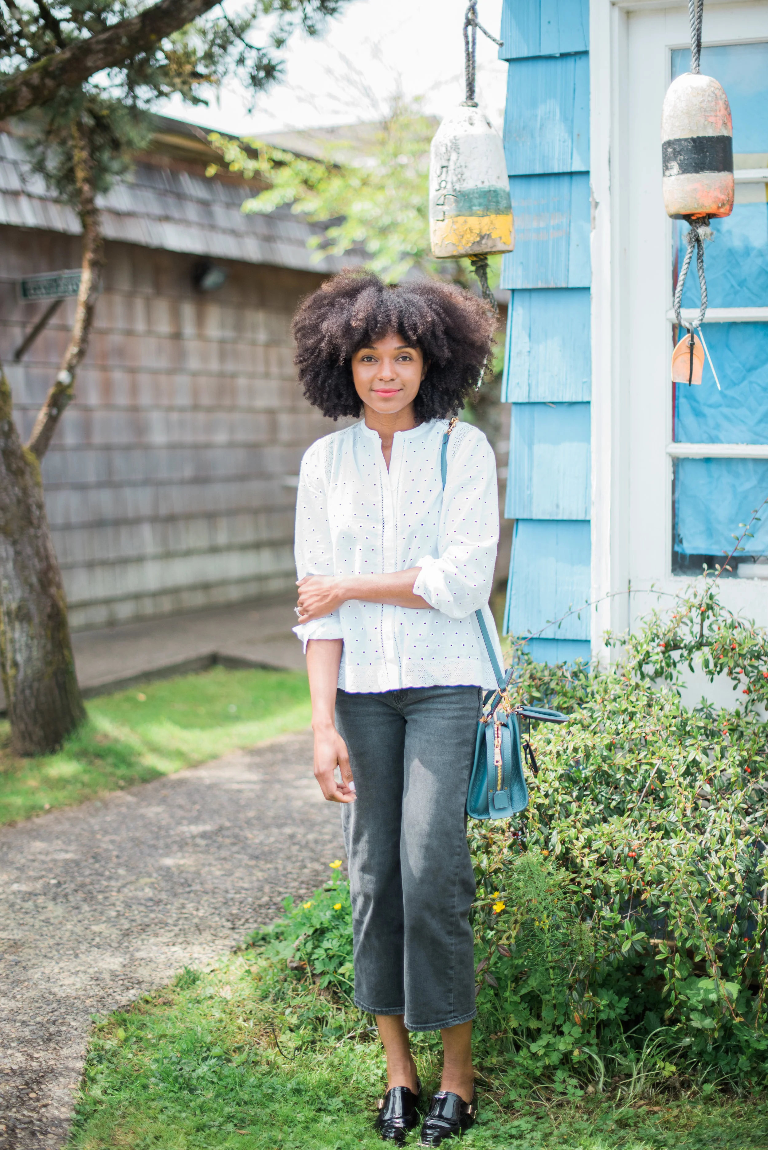 Easy Wear: Black and White