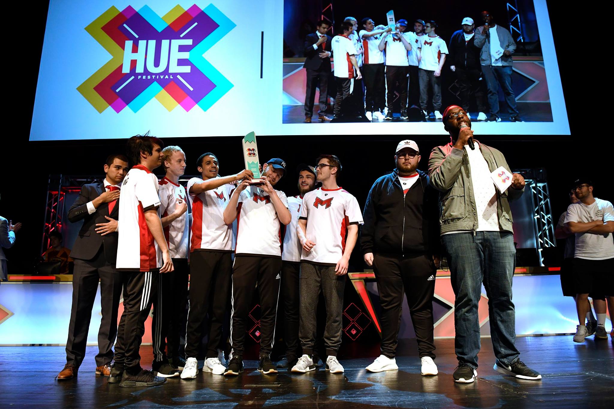 Awarding the HUE Festival Overwatch Champs, Maryville University
