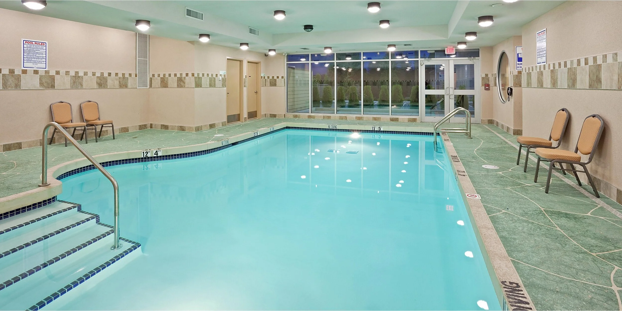 Indoor pool at the Cloverdale West Swim Fins location