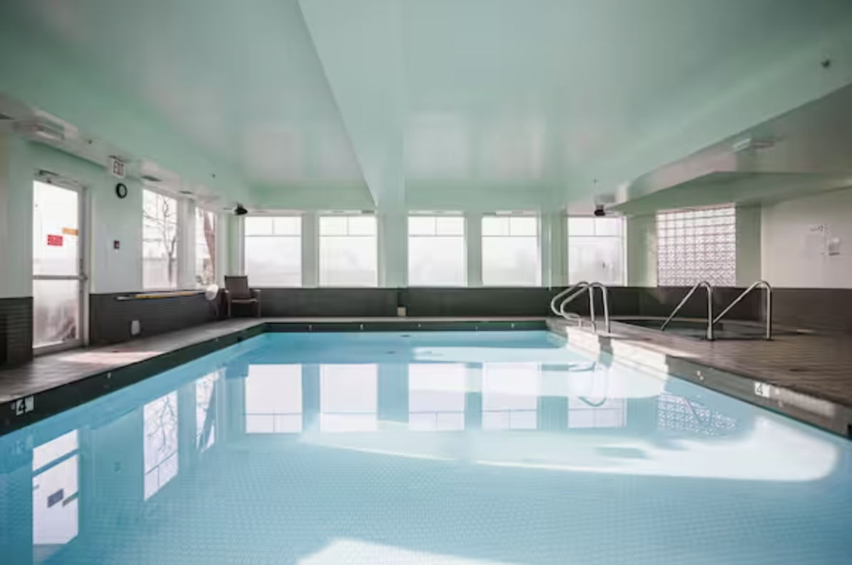 Indoor pool at the Cloverdale East Swim Fins location