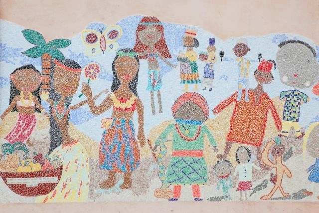 création d'une fresque mosaïque à l'école Ste Geneviève à la Garenne Colombes