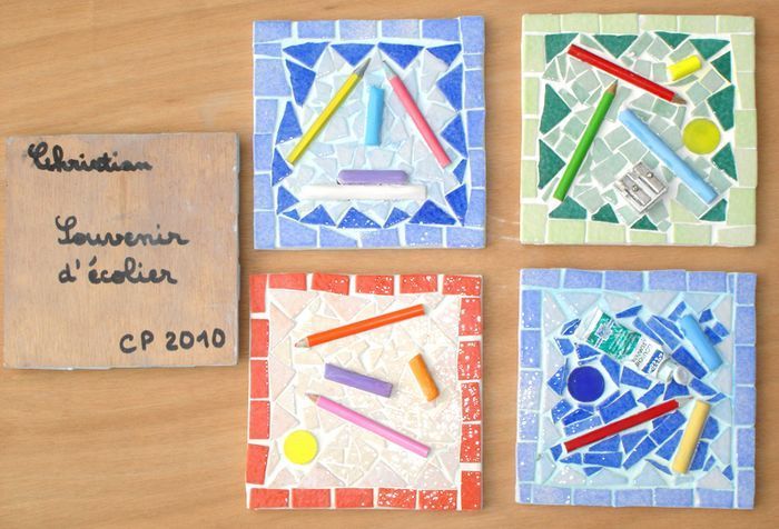 carrés mosaïque réalisés par les élèves