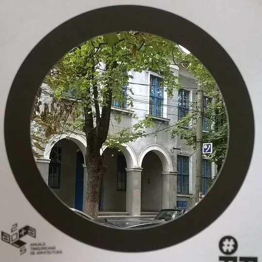 Mesaj: Liceul de Arte Plastice, un fost centru de cercetare și pedagogie artistică, un reper cultural, a fost declasat pentru demolare. Orașul pierde încet din identitate! Locație: Bulevardul Mihai Eminescu, Liceul de Arte Plastice din Timișoara Autor: Roxana Pătrulescu Profesie: Arhitect link facebook