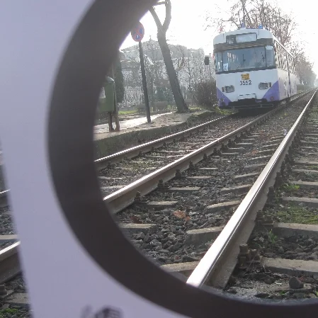 Mesaj: Du-mă acasă, măi tramvai Locație: Str. Avram Imbroane Autor: Simona-Iuliana Iovanescu Profesie: Elevă