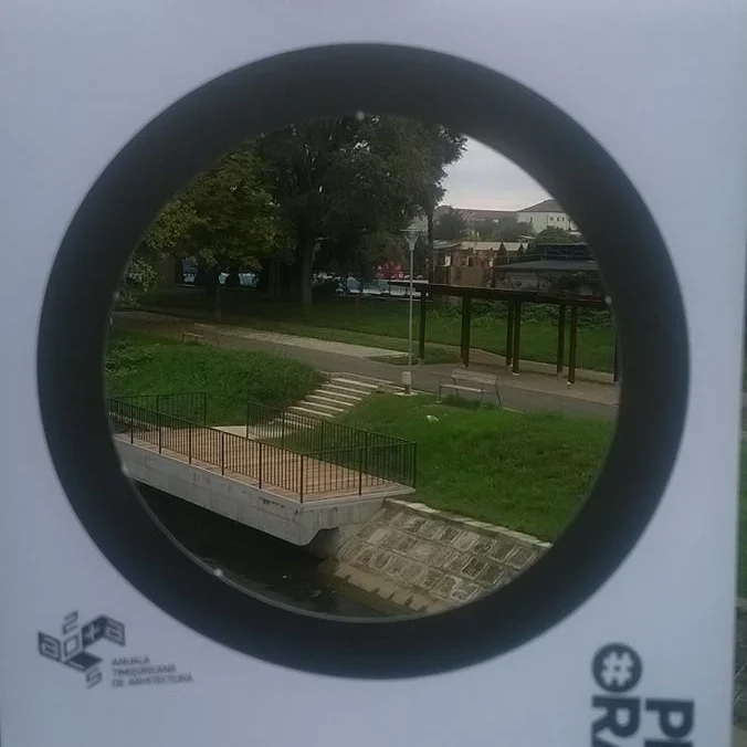 Mesaj: “Canalul Bega şi malurile sale au un potenţial enorm pentru dezvoltarea urbană din Timişoara” POR 2007-2013. Mai așteptăm dezvoltarea durabilă și competitivă Locație: Bulevardul Mihai Viteazul, Canalul Bega Autor: Roxana Pătrulescu Profesie: Arhitect link facebook