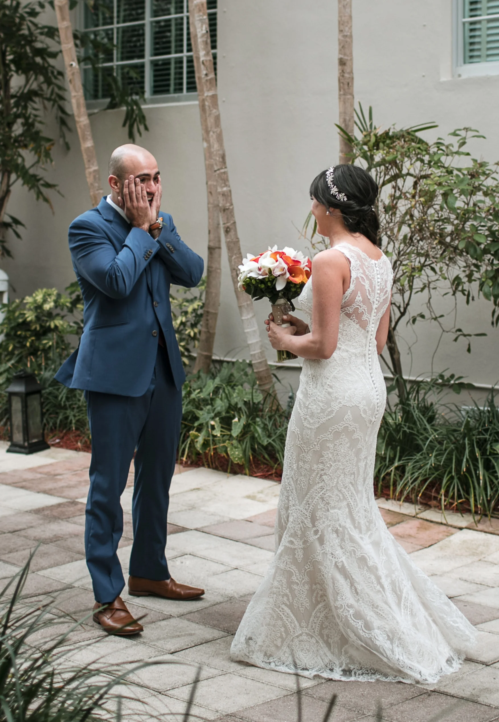Kimpton-Surfcomber-wedding-first-look-photographer.jpg