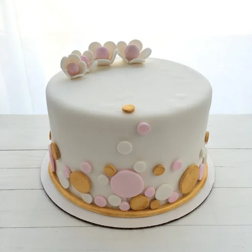 A27. Fondant Baby Shower Cake ($35 Deco).JPG