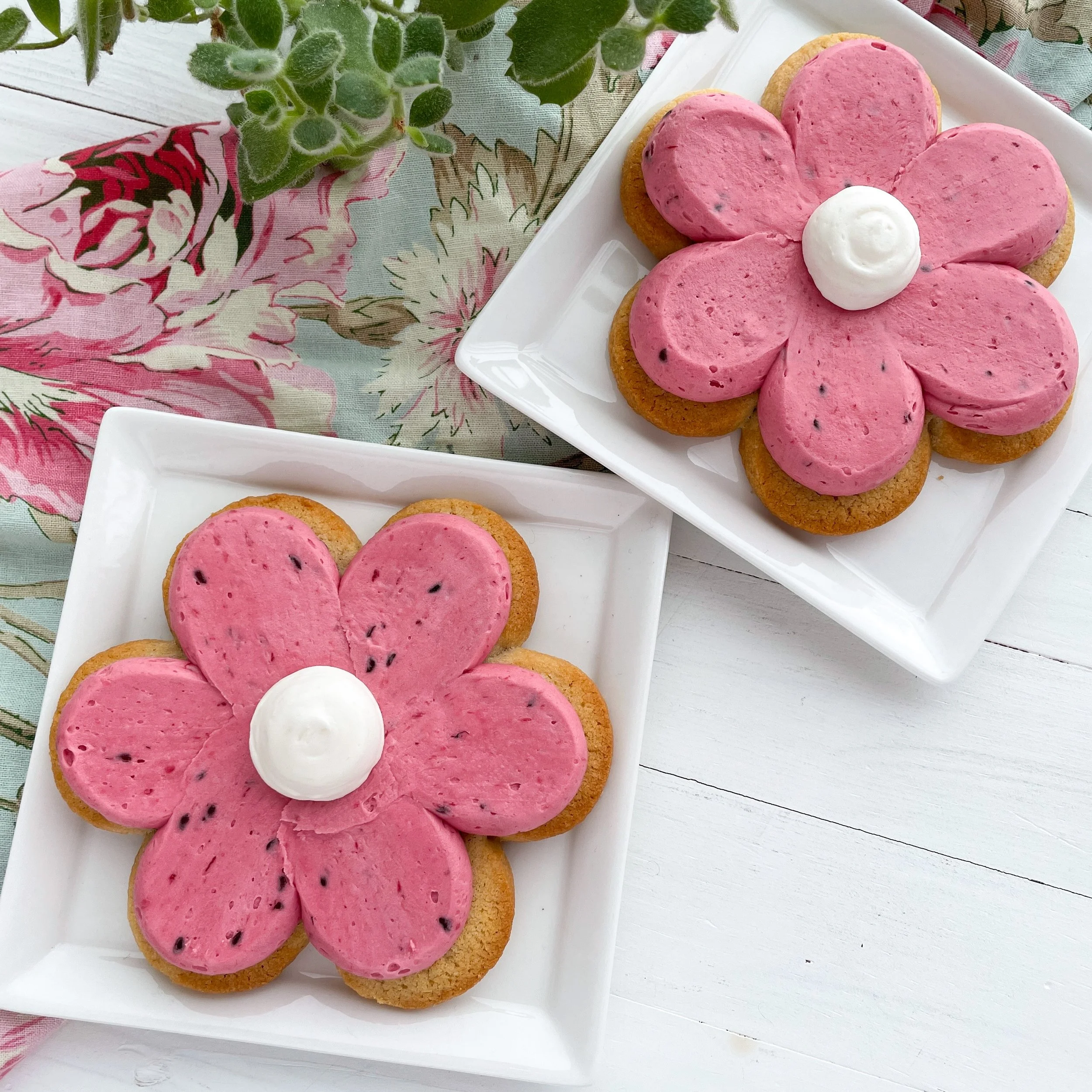 Easter 2022 V. Sugar Cookies 2.JPG