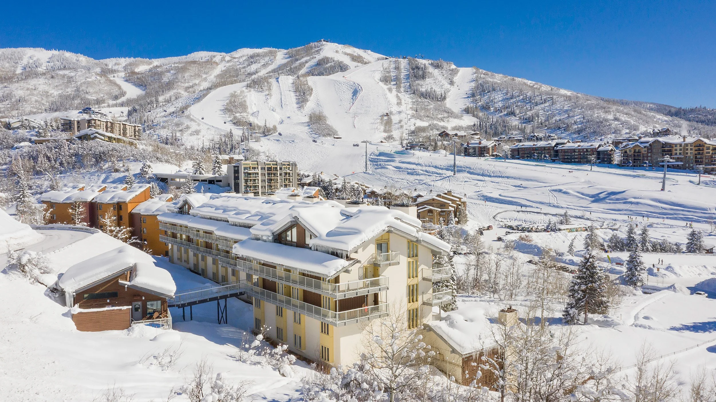 Ski-Time-Square-01w.jpg
