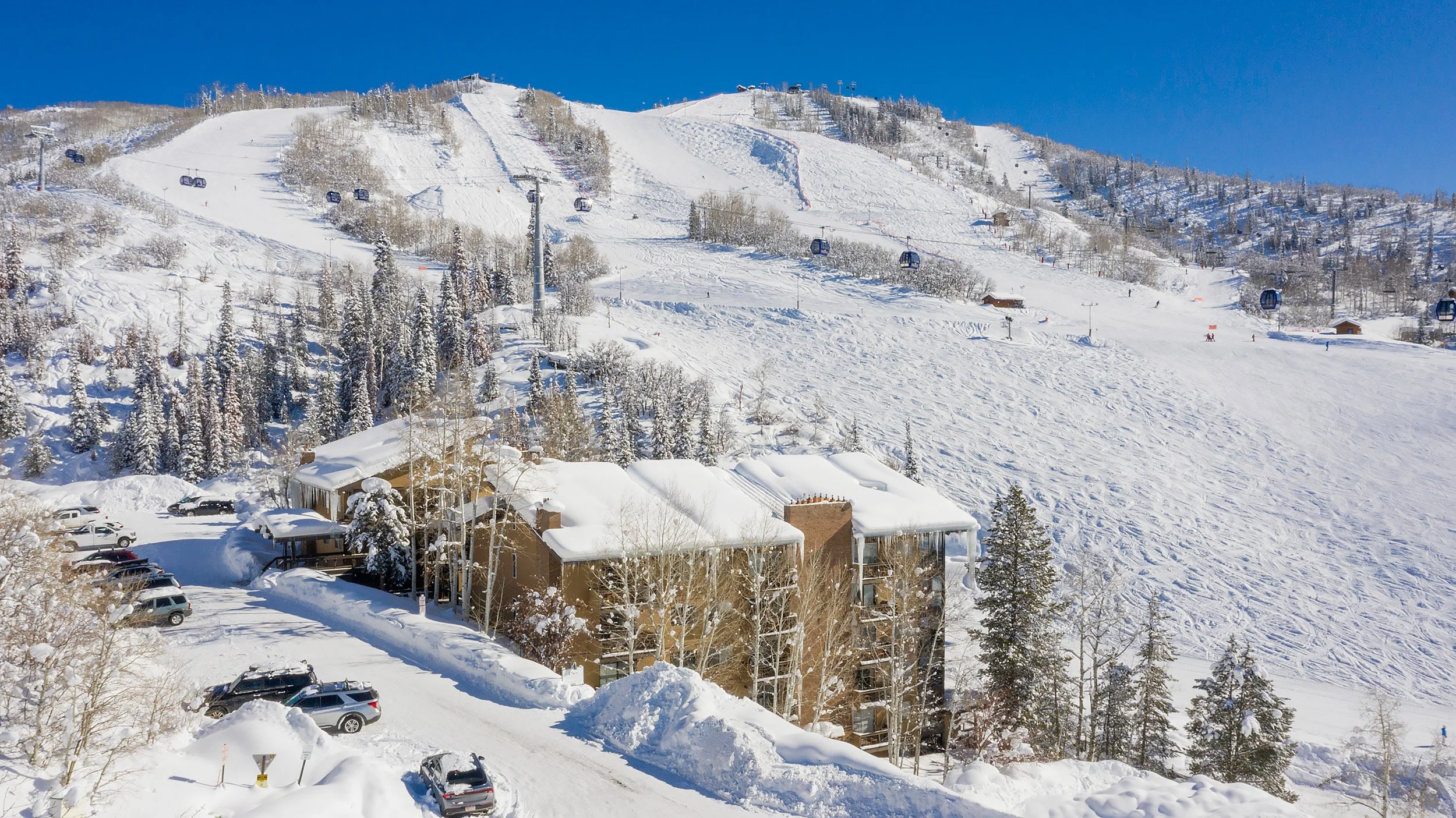 Storm-Meadows-East-Slopeside-25.jpg