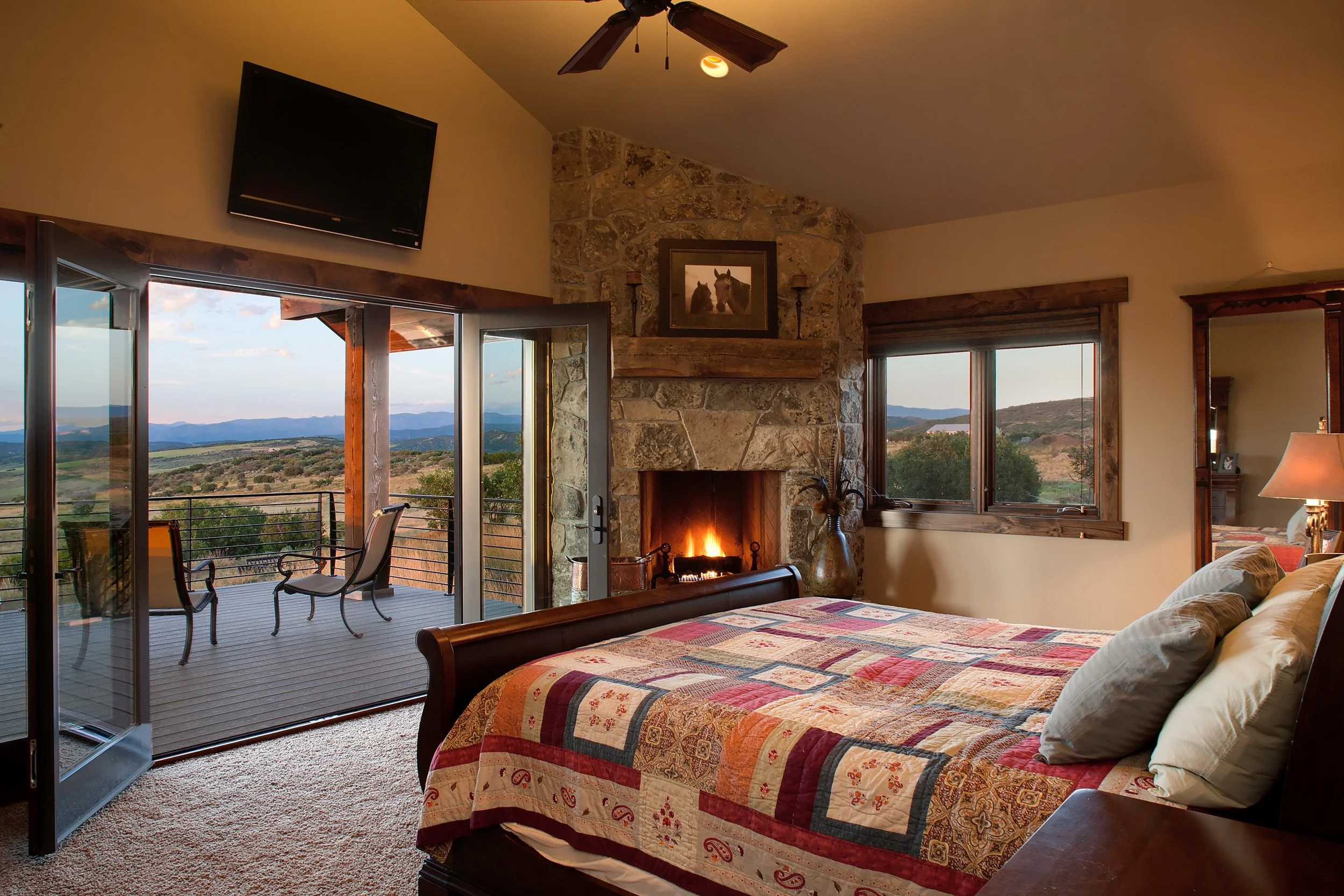 Creek_Ranch_Bed_Master.jpg