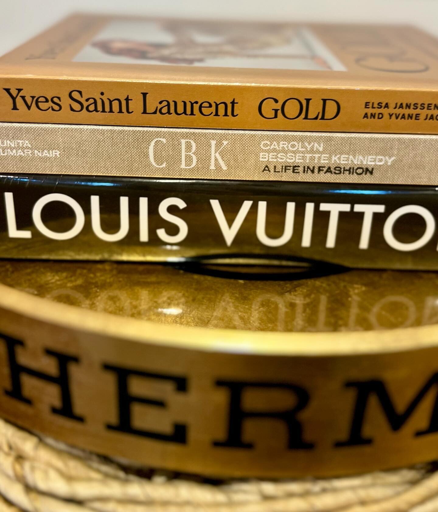 What are YOU stacking on your gorgeous new designer tray&hellip;#coffeetablebooks #louisvuitton #dior #cbk #carolynbessettekennedy #decor #trays #luxelivingroom #books #saylavie