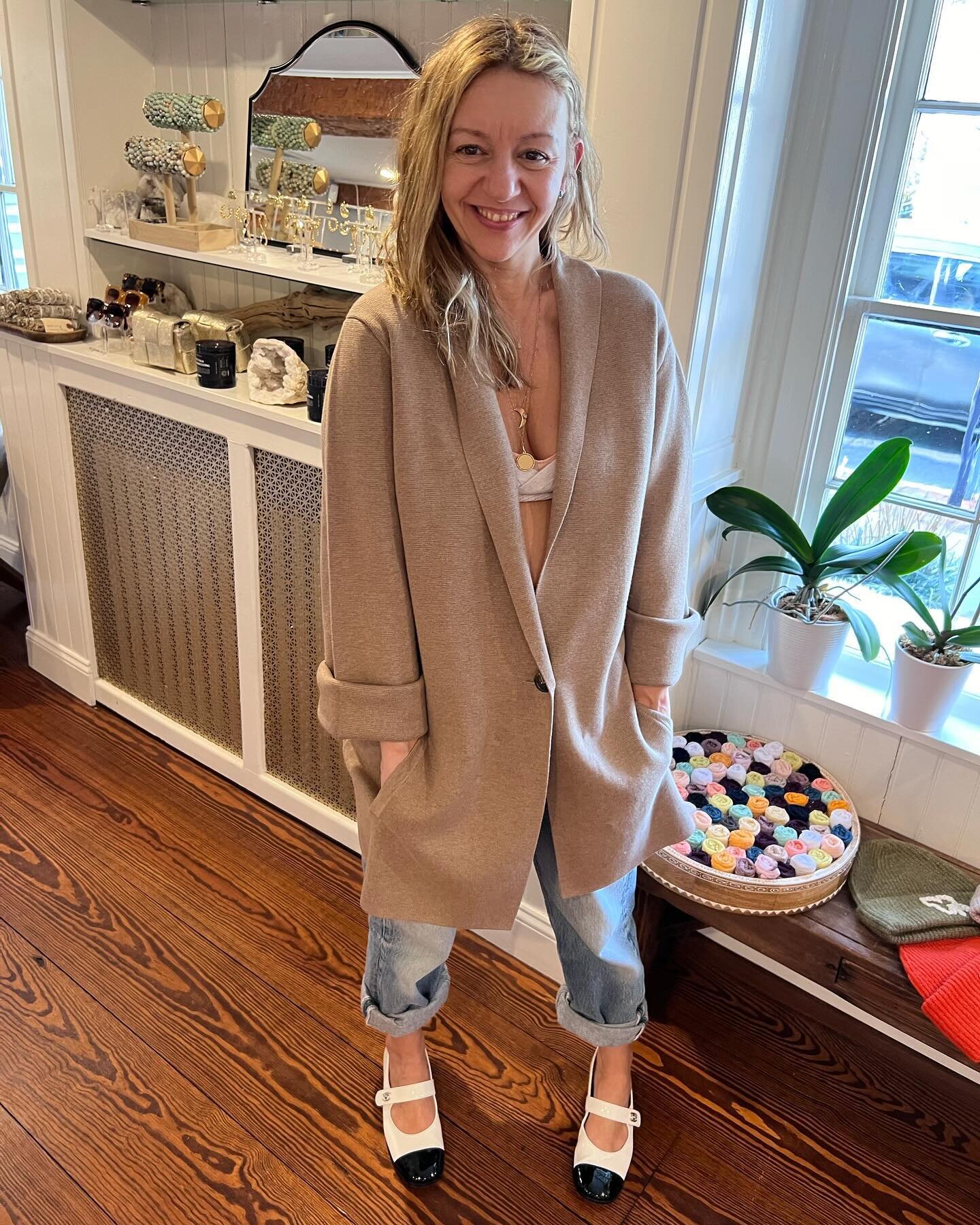 Check out this cashmere coat now on sale! #cashmere #coat #blazer #maudegrahamjewelry #saylavie