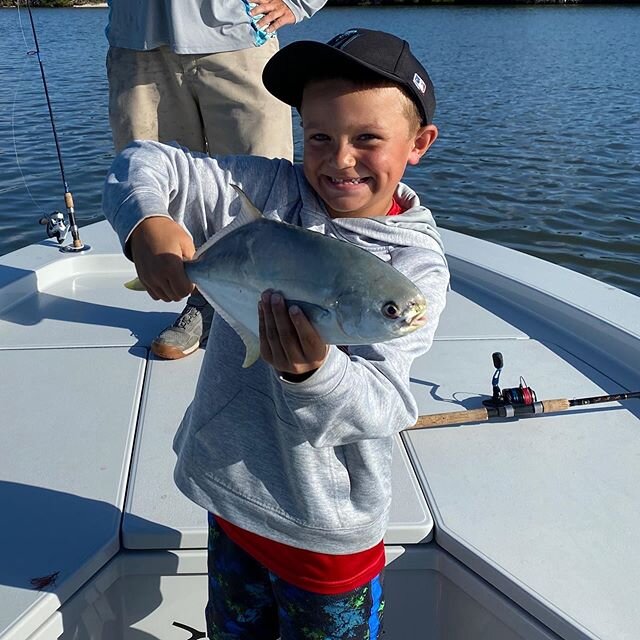 Great weekend with light winds and some nice fish and some nicer ones that got away from us.  #mantisinshore #hellsbayboatworks #hbestero #indianriver #stuartfl #pompano #snook #takeakidfishing #permit #jackcrevalle #stlucieriver #starrods #quantumfi