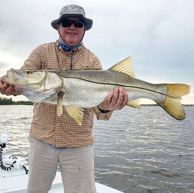 Quality over quantity but we found the right one. Great fish.
#mantisinshore #hellsbayboatworks #hbestero #quantumfishing #raymarine #starrods #stuartfl #stlucieriver #snook #linesider #inshorefishing #lightackle