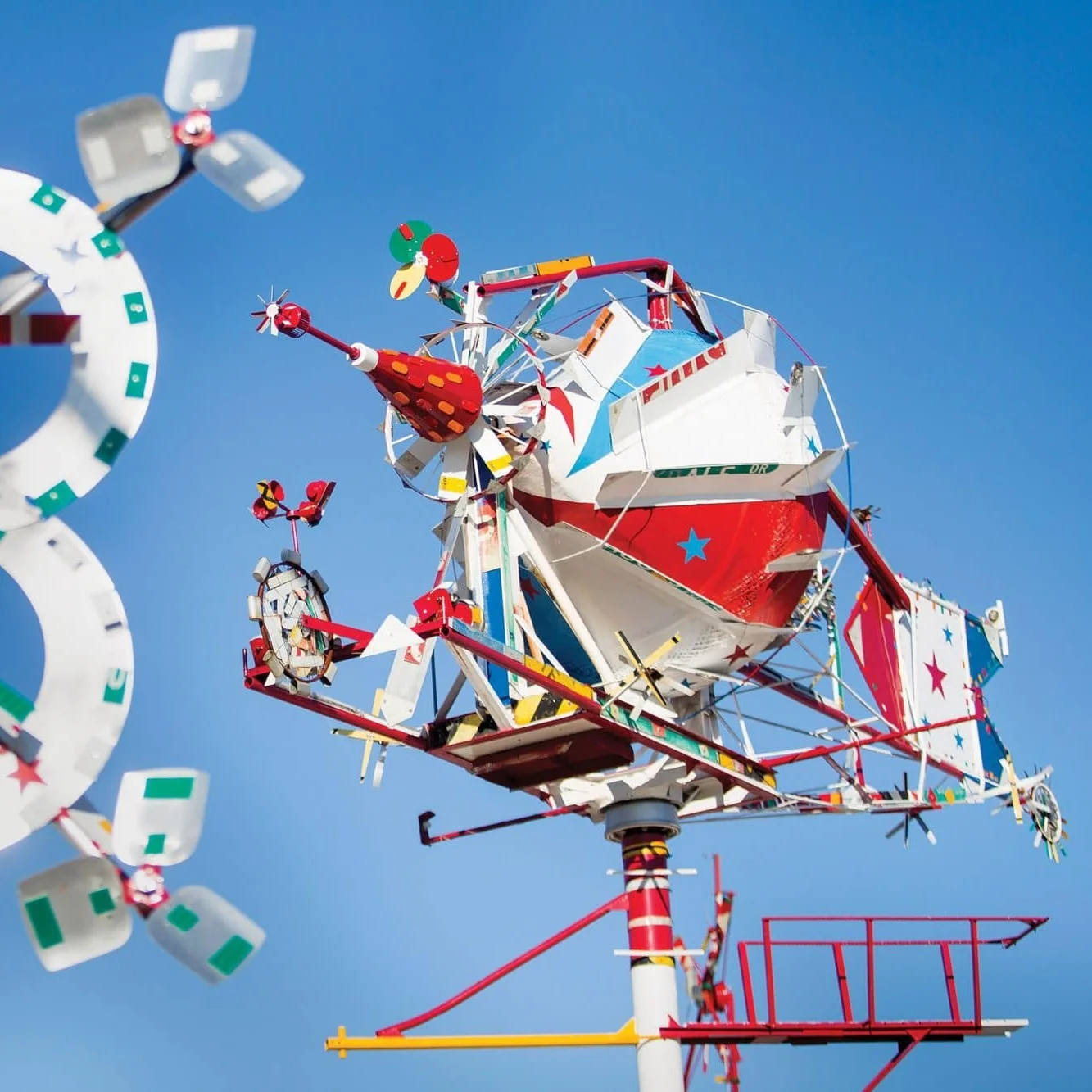 ART HAPPENING the Vollis Simpson Whirligig Park | 8.23.18 READ MORE