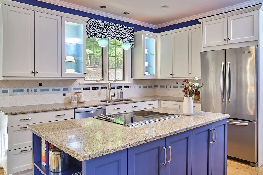 15 kitchen.jpg