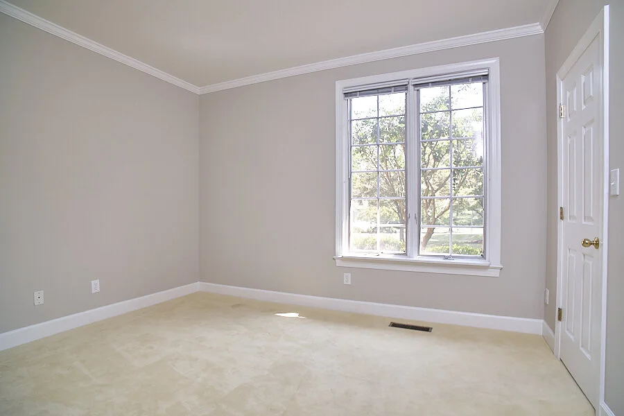 23 bedroom2.jpg