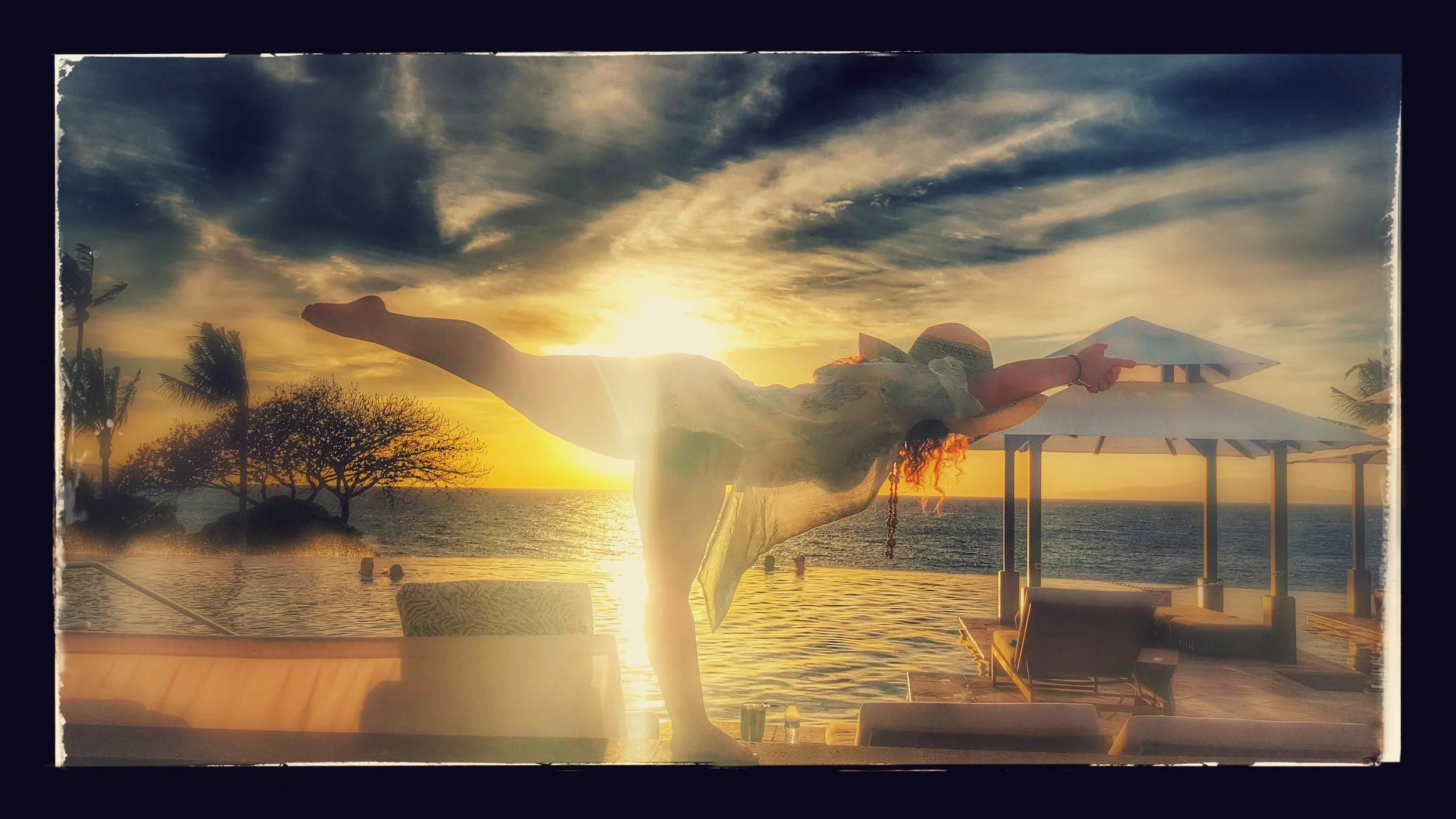 Lefty Loosey Righty Tighty with Sandy